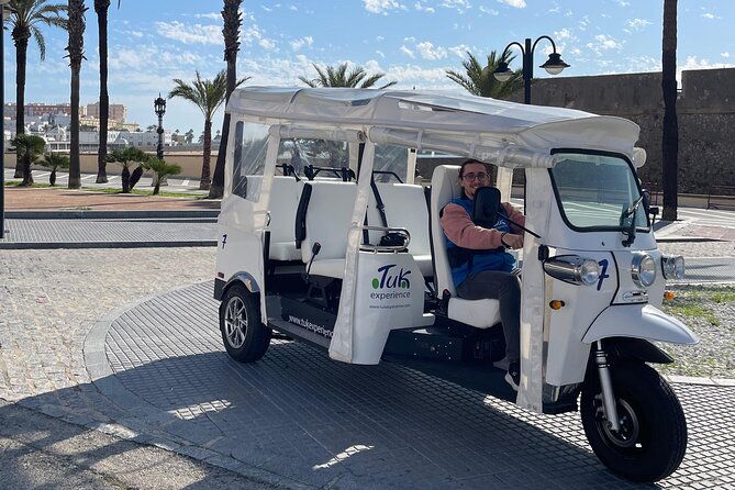 Private VIP Tour in Tuk Tuk Cadiz - Sea air at Alameda Apodaca and the old squares