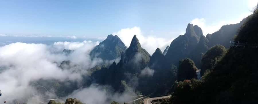Private VIP Zhangjiajie Tianmen Mountain Day Tour - Lunch, the temple, and the second glass walkway