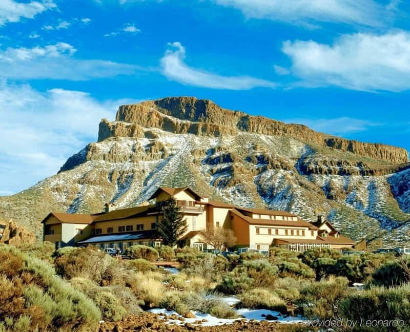 Puerto Cruz: VIP Teide Sunset & Stars, Guachiche Lunch+Cava - Transport, timing, and group size