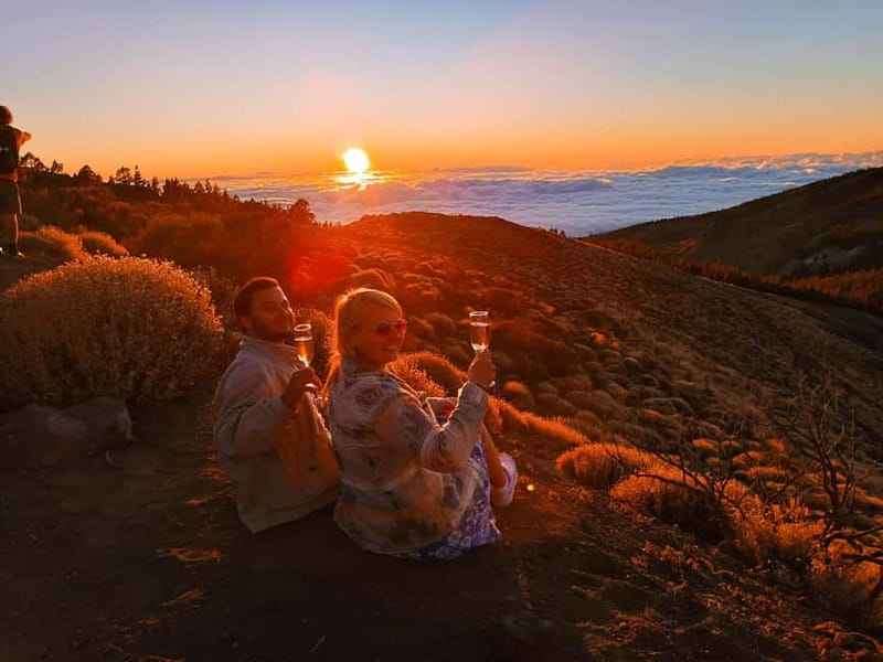 Puerto Cruz: VIP Teide Sunset & Stars, Guachiche Lunch+Cava - Guachinche El Cubano and the first taste of Tenerife