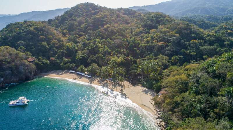 Puerto Vallarta: Luxury Yacht Tour with Lunch and Open Bar - Booking details that can save you trouble