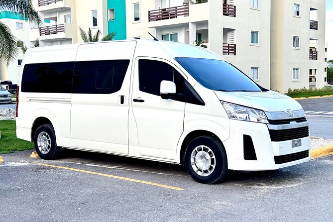 Punta Cana Private Transfer Ariport VIP Service - How this compares with a shared airport shuttle
