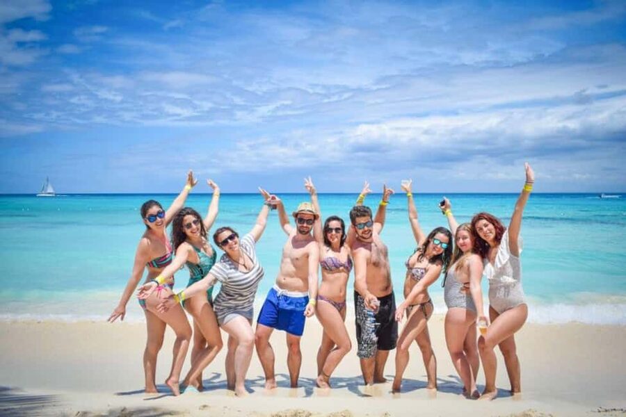 Punta Cana - Santo Domingo: Saona Island VIP Catamaran Tour - Who will enjoy this Saona excursion most