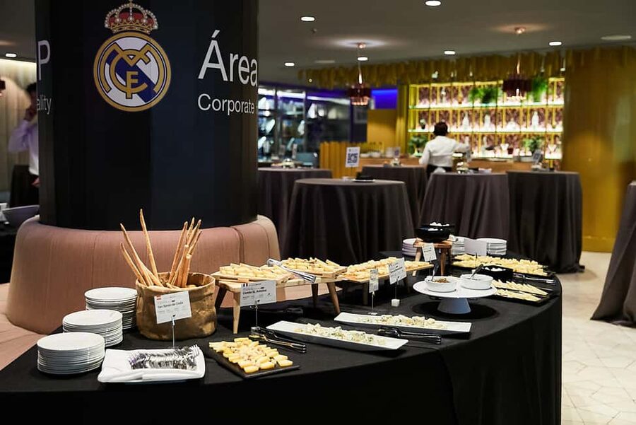 Real Madrid VIP Matchday Ticket with Hospitality - A Real Madrid match with a more comfortable start