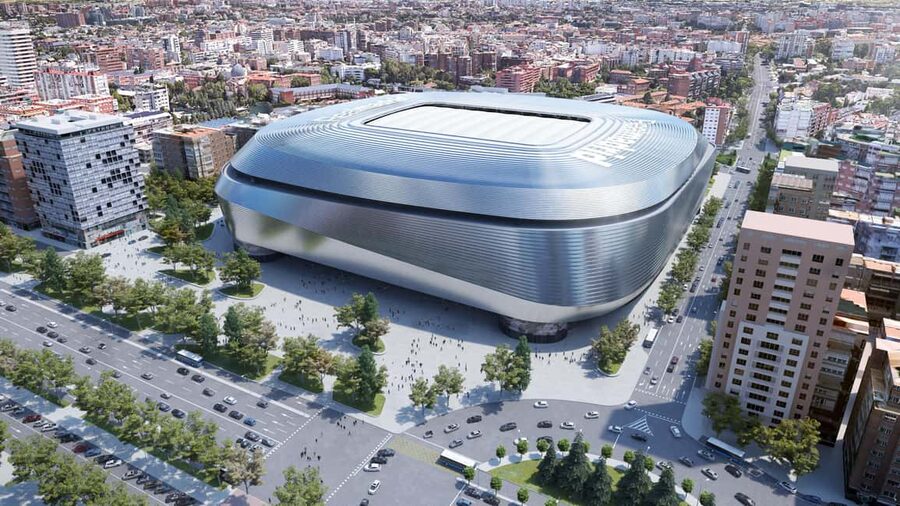 Real Madrid VIP Matchday Ticket with Hospitality - Food, drinks, and the useful extras