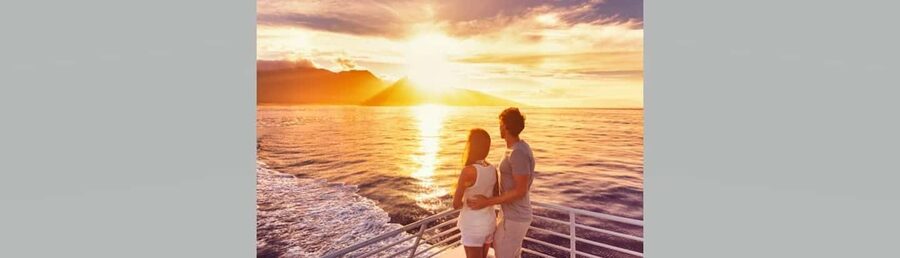 Rethymno: Luxury Sunset Cruise with Dinner and Drinks - What the 7:00 p.m. buffet is really like