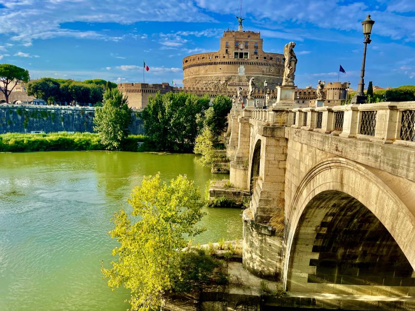 Rome: Castel Sant'Angelo and Hadrian's Tomb Guided VIP Tour - Inside Hadrian’s ancient tomb