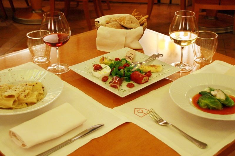 Rome: Gourmet Wine and Dine in a Luxury Restaurant - A wine dinner beside the Pantheon