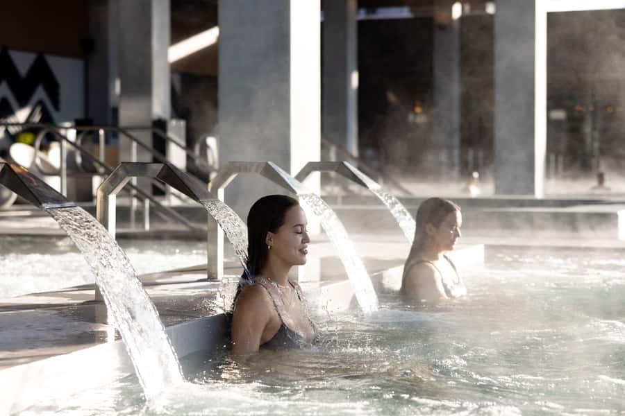 Rotorua: Lakefront Hot Springs & Spa - Luxury Māori Wellness - Starting with the mauri stone and a Māori blessing