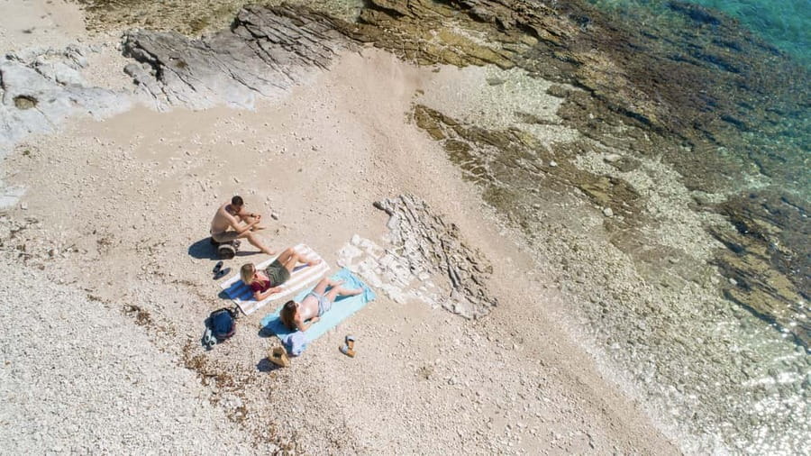 Rovinj: Luxury Island Hopping with Swimming & Snorkeling - Katarina and the optional cliff jump