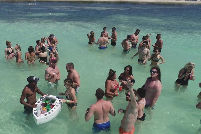 Sabina del Mar Party Boat VIP - The slide and the natural ocean pool