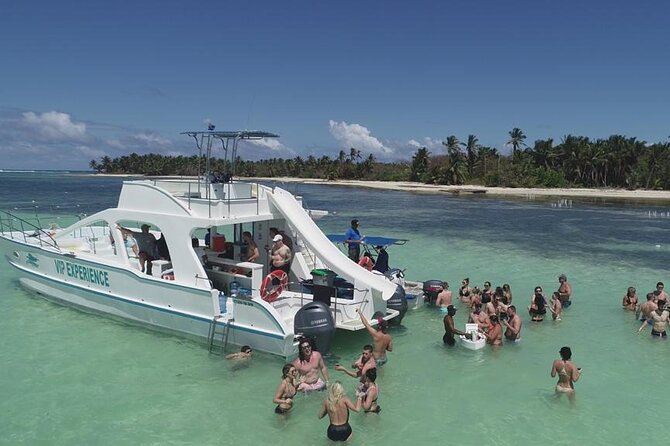 Sabina del Mar Party Boat VIP - Photos, shopping, and extra costs