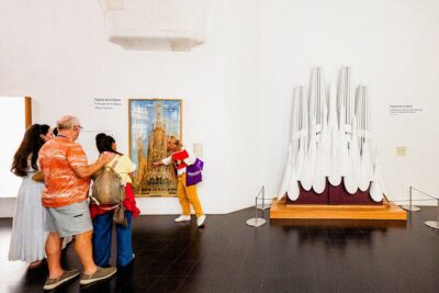 Sagrada Familia VIP Tour Skip the Line with Small Group