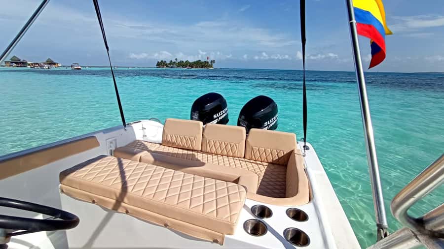 San Andres: Private San Andres Bay Tour by Luxury Speedboat - Aquarium Key is the main snorkeling stop