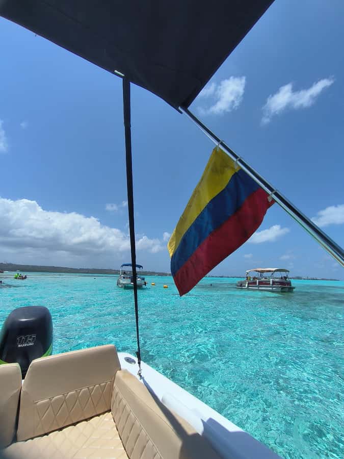 San Andres: Private San Andres Bay Tour by Luxury Speedboat - Lunch on Haynes Cay and the cost of eating well