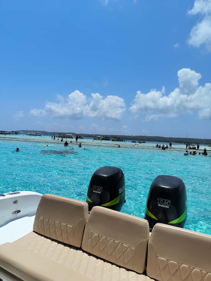 San Andres: Private San Andres Bay Tour by Luxury Speedboat - White Watta Beach and the floating bars