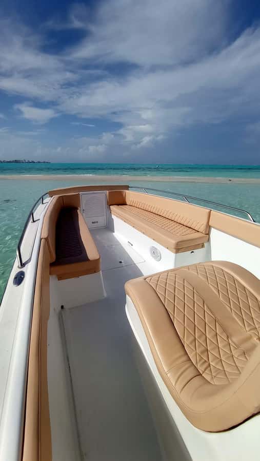 San Andres: Private San Andres Bay Tour by Luxury Speedboat - Who gets the best value