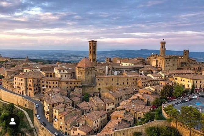 San Gimignano and Volterra Tour by Private Luxury Van - A good day for film fans and independent walkers