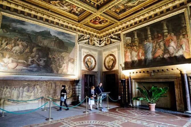 San Gimignano and Volterra Tour by Private Luxury Van - What your driver adds to the experience