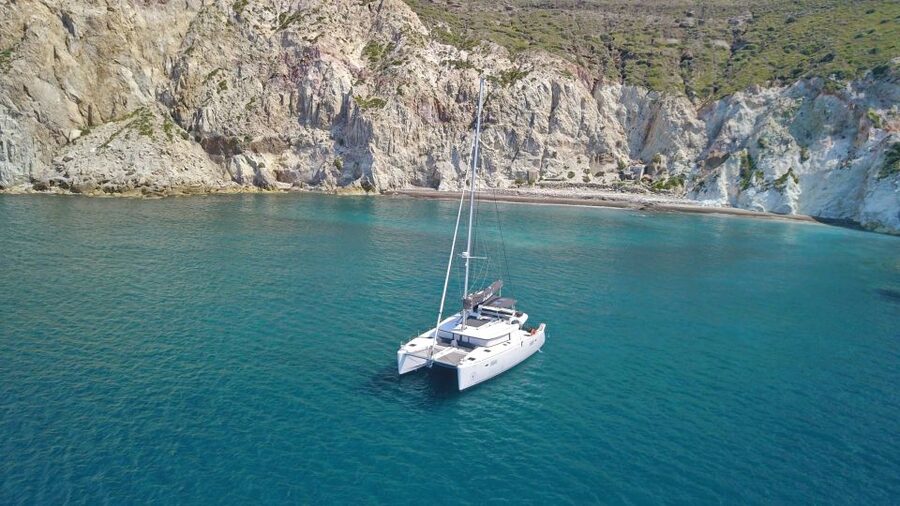 Santorini: Caldera Luxury Catamaran Cruise w/ Meal & Drinks - Key points to know before you book