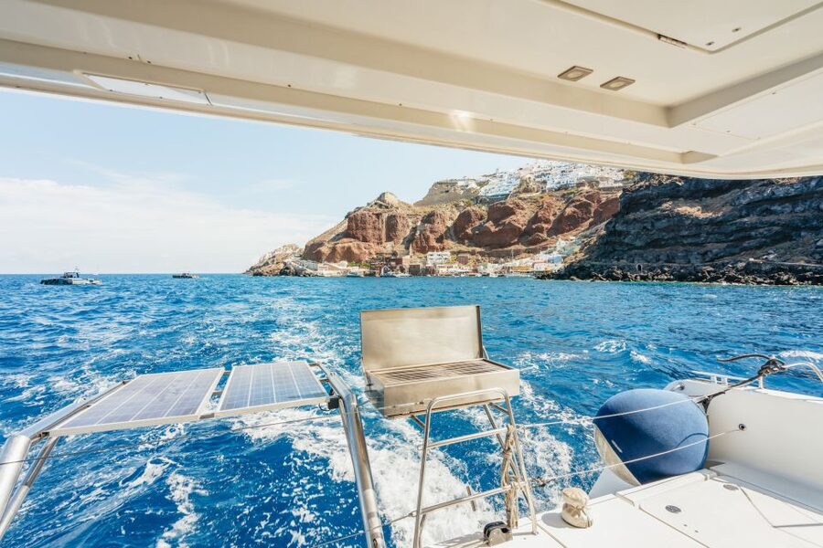 Santorini: Luxury Catamaran Day Trip with Meal and Open Bar - What to pack and how to make the day easier