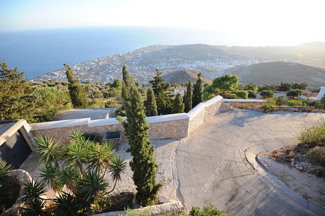 Santorini Luxury Custom Private Tour with Local guide - Key points at a glance