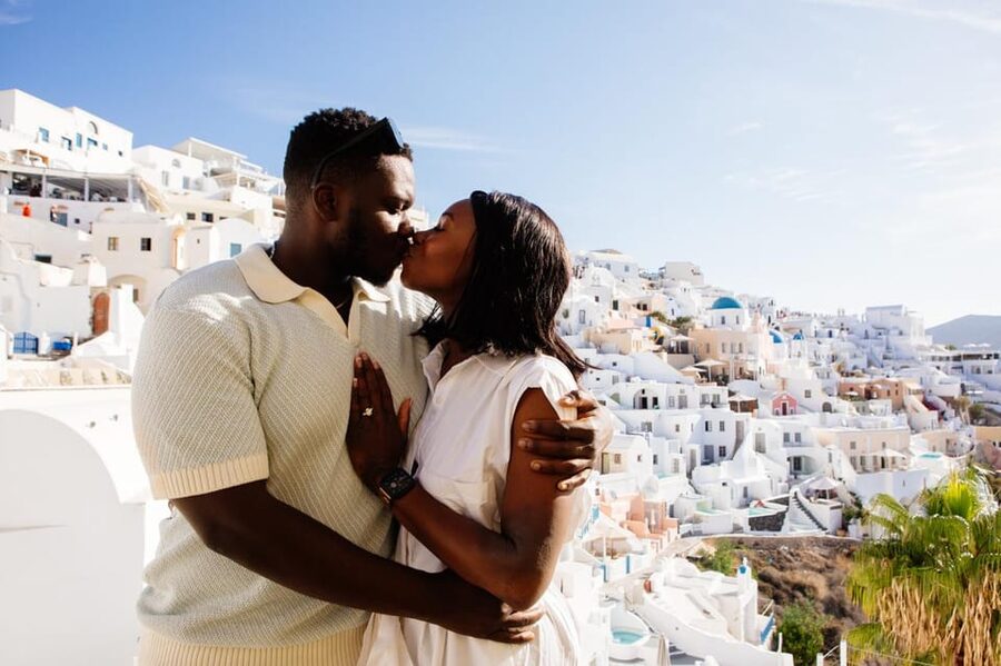Santorini Proposal: A Luxury Photoshoot for Your Yes! Moment - Choosing the right Santorini setting