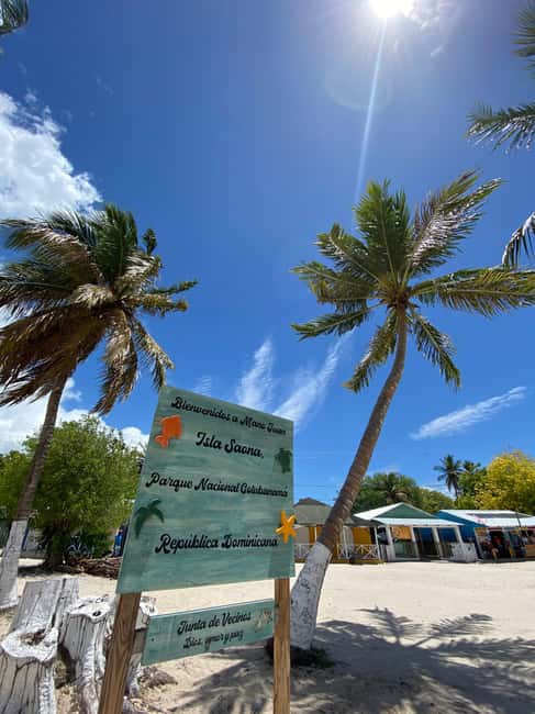 Saona Island VIP: 4 Beaches , Mano Juan & Canto de la Playa - Three hours at Saona Island, including lunch