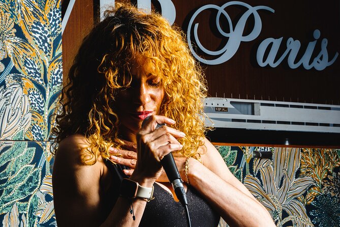 Seine River Dinner Cruise with Live Singer by VIP Yacht de Paris - Finding Port de la Rapée before boarding
