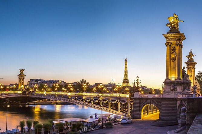Seine River Dinner Cruise with Live Singer by VIP Yacht de Paris - Drinks, champagne, and the cost of the evening