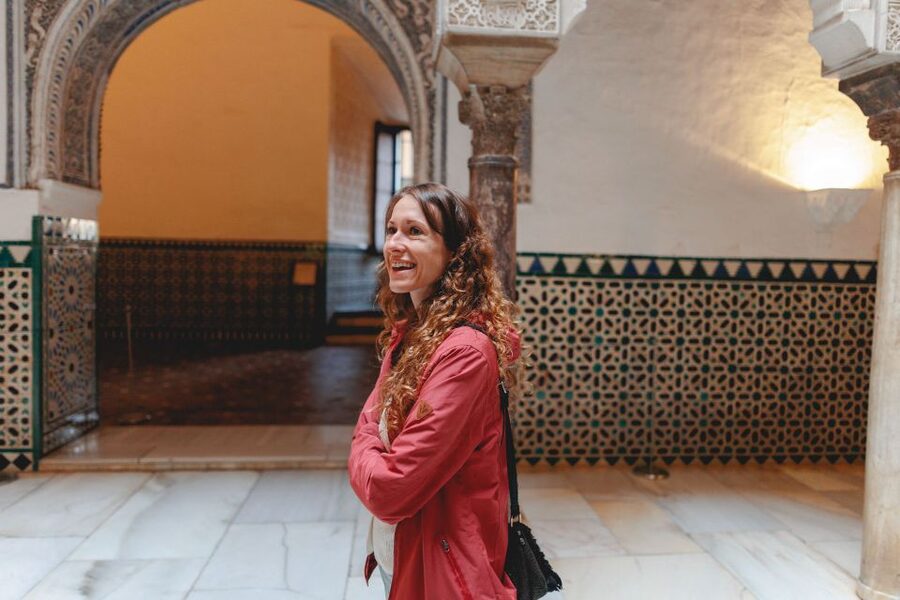 Seville: VIP Exclusive Early Access Tour of The Alcazar - Meeting at Plaza del Triunfo