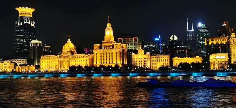 Shanghai Night River Cruise VIP Seat with Authentic Dinner - The Bund meets Pudong on the Huangpu River