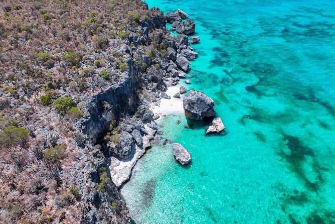 Southern VIP Route + Aguilas Bay: All Inclusive 2-Day Tour - Day one begins at 5:00 a.m. in Barahona