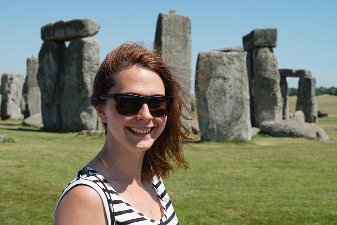 Stonehenge Half-Day luxury guided tour from Bath for 2-8 - Meeting in Bath at 9:00 AM