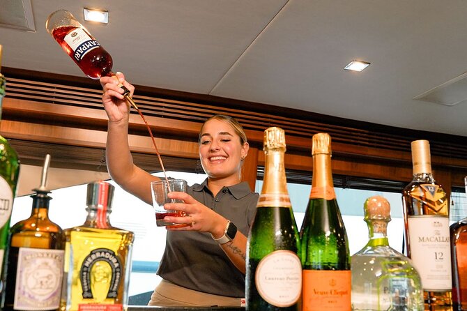 Sunseeker Superyacht: VIP Dining, Premium Drinks & Music - Free-flowing bubbly, cocktails, and premium drinks