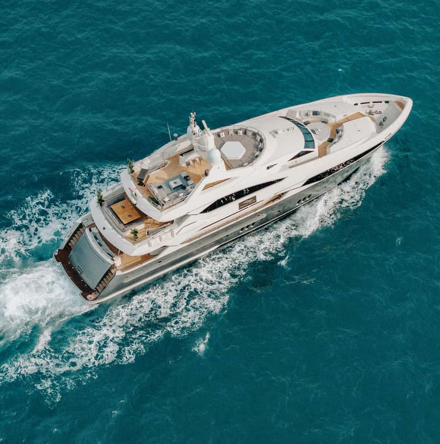 Sunseeker Superyacht: VIP Dinner, Premium Drinks& Live Music - Boarding Encore at Dubai Harbour