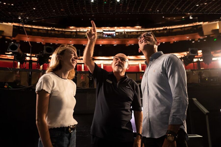 Sydney: Sydney Opera House VIP Backstage Tour and Breakfast - The guide can make or break the morning