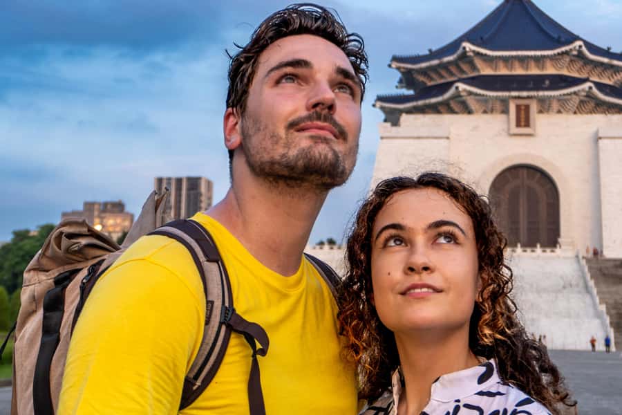 Taiwan Taipei: VIP Photoshoot with Taiwan Photographer - Choose modern Taipei around Taipei 101