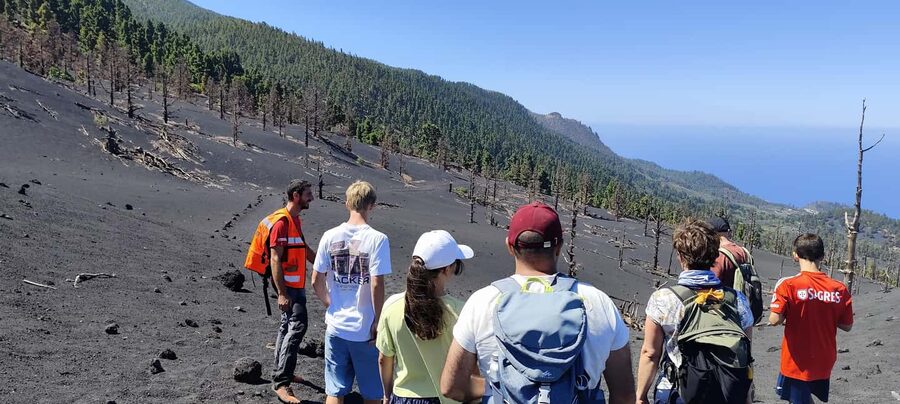 Tajogaite Volcano VIP Experience: Private Tour with a Certified Guide - Choosing Between Geology, History, and Human Stories