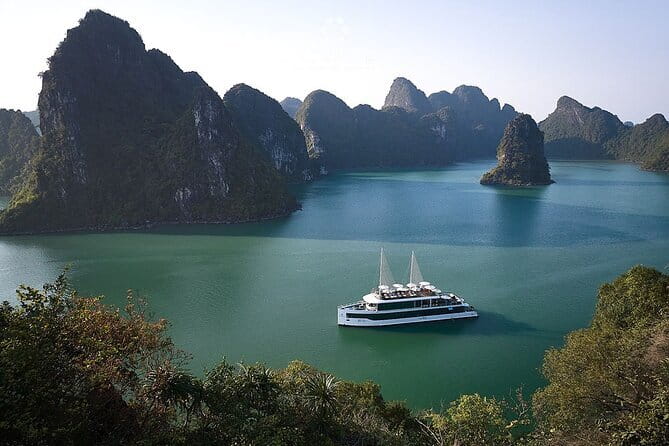Taliya Day Cruise: Top Luxury Tour in Halong Bay & Lan Ha Bay - Dark and Light Cave by bamboo boat