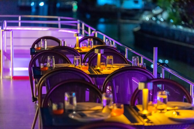 The Newest Luxury 5-Star Bangkok Chao Phraya Dinner Cruise - Who should book the rooftop, and who should stay below?