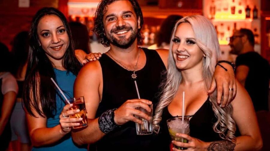 The Original Athens Pub Crawl With VIP Club Entry - What the guide can change for your night