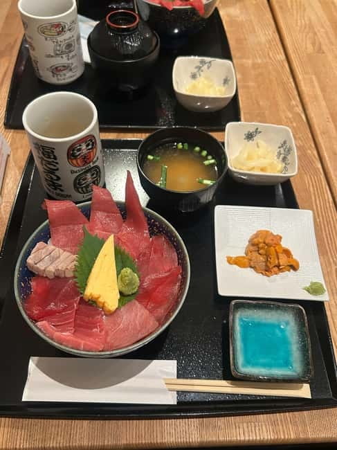 Tokyo Toyosu Tuna Auction + Breakfast (Sushi Dai or Bentomi) - Shaving bonito flakes and tasting maguro-bushi