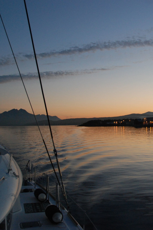 Tromsø: Fjord and Islands Luxury Catamaran Cruise - What the three-hour timing means
