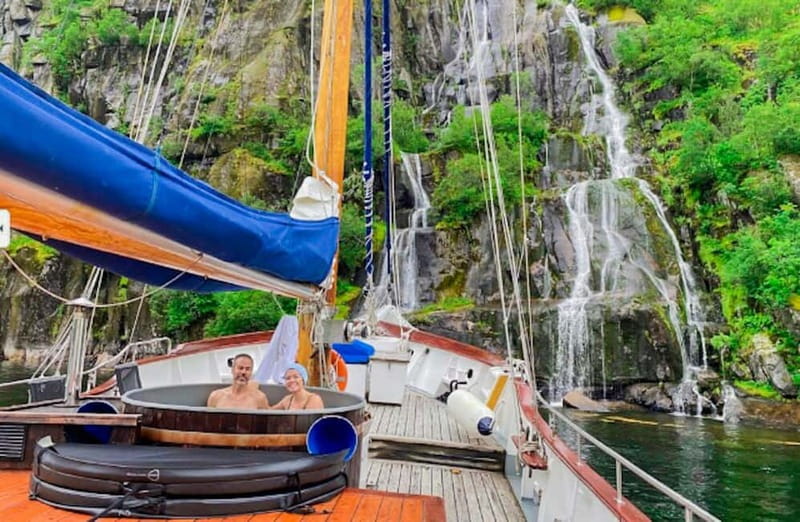 Tromsø: Luxury Summer Fjord Cruise with Lunch & Hot Tub - Key points to know before booking