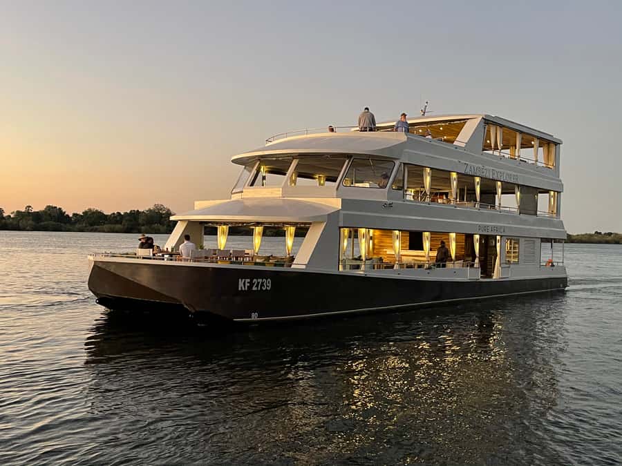 Victoria Falls: 2-Hour Luxury Zambezi River Sunset Cruise - Sunset Near Victoria Falls