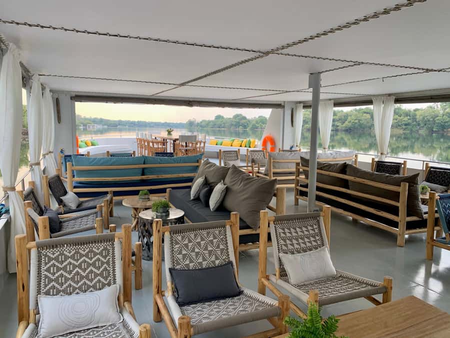 Victoria Falls: 2-Hour Luxury Zambezi River Sunset Cruise - Boarding the Boat and Choosing Your Deck