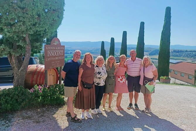 VIP Brunello Montalcino, Montepulciano & Val d'Orcia with Lunch - Montalcino and the serious business of Brunello