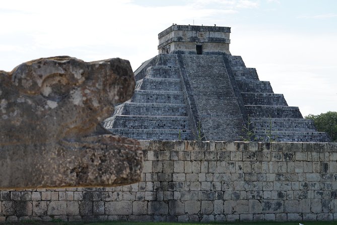 VIP Chichen Itza Private Tour - Luxury Car - The guide can make or break the day
