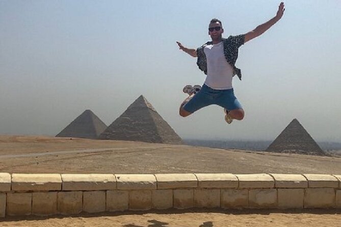 Vip Day Tour to Giza Pyramids, Sphinx, Gem Museum, and Lunch - Giza Pyramids: the big opening act